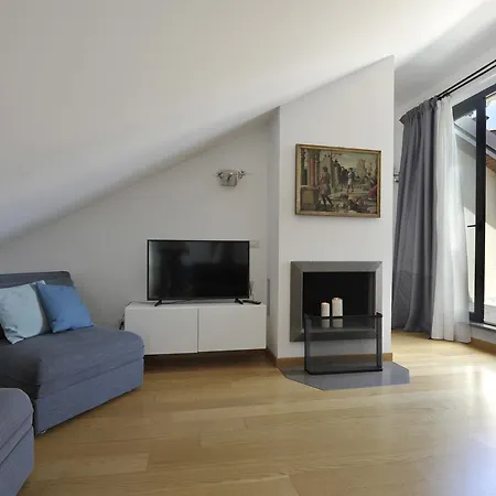 Spacious With A Terrace Апартаменты Милан