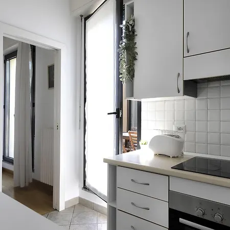Апартаменты Spacious With A Terrace Милан