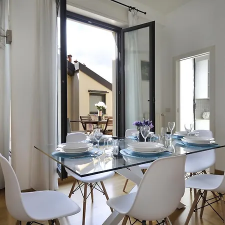 Spacious With A Terrace Апартаменты Милан