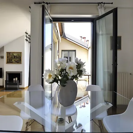 Spacious With A Terrace Апартаменты Милан